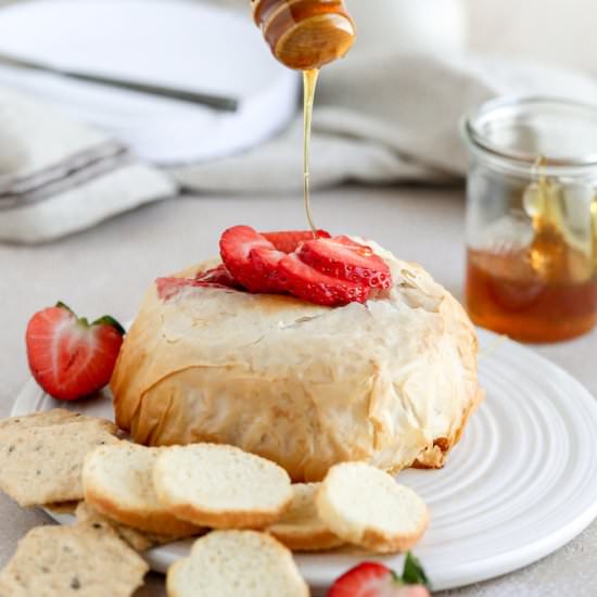 Phyllo Baked Brie - Recipe photo by farmflavor