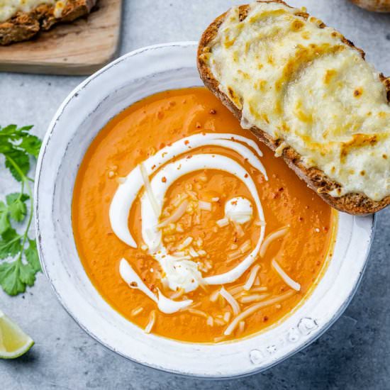 ROASTED BUTTERNUT SQUASH SOUP - Recipe photo by healthyfitnessmeals