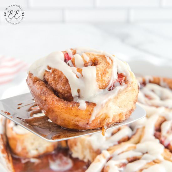 Strawberry Cinnamon Rolls - Recipe photo by emilyenchanted