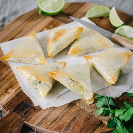 Vegetarian Samoussa with spices - Recipe photo by tangerinezest