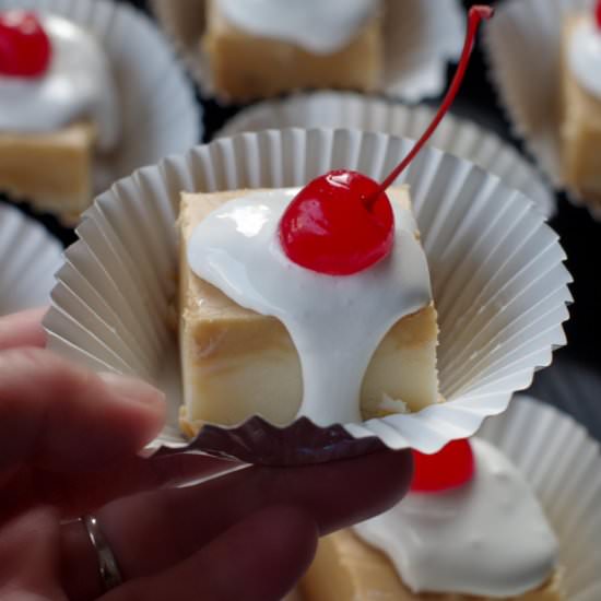 Root beer float fudge - Recipe photo by Food Meanderings