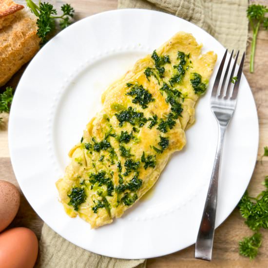 Cheesy Garlic Omelette - Recipe photo by Spain on a Fork