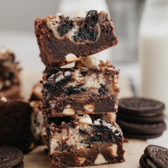 Oreo Cheesecake Brownies - Recipe photo by alpineella