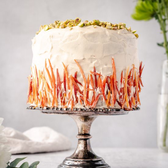 BEST HEALTHY LOW SUGAR CARROT CAKE - Recipe photo by eatfreshglow