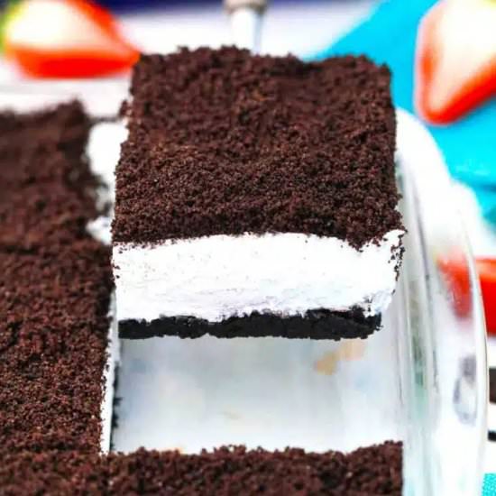 5 Minute Oreo Dessert - Recipe photo by peasandpeonies