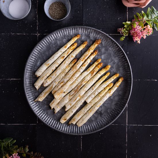 The BEST White Asparagus Recipe - Recipe photo by marleysmenu