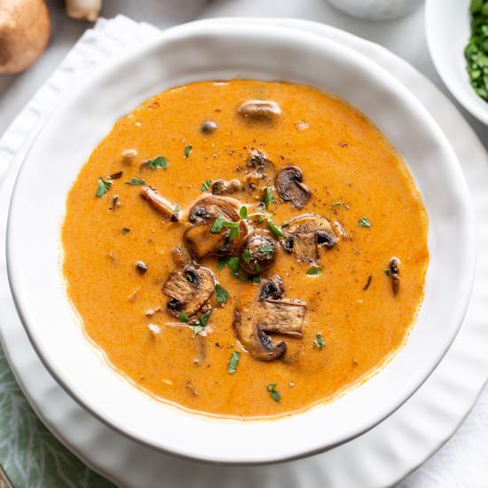 Hungarian Mushroom Soup - Recipe photo by Savingroomfordessert