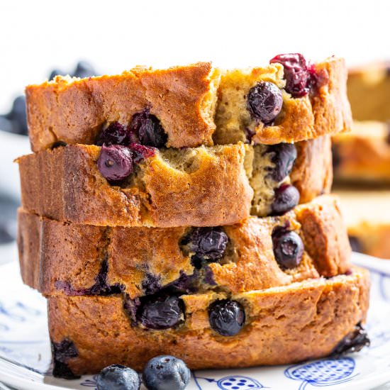 Blueberry Banana Bread - Recipe photo by Savingroomfordessert