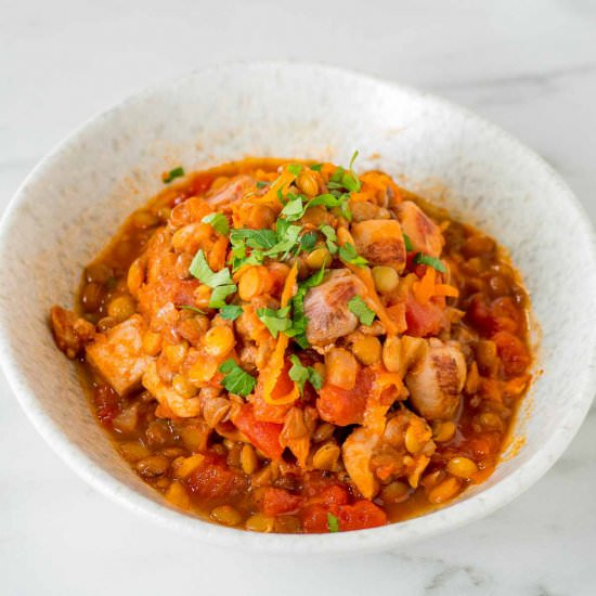 Harissa Chicken with Lentils - Recipe photo by chocolatesandchai