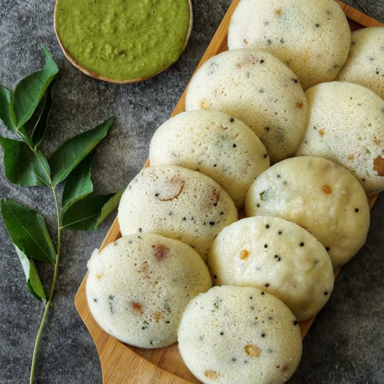 Instant Rawa Idli Recipe - Recipe photo by delishbite