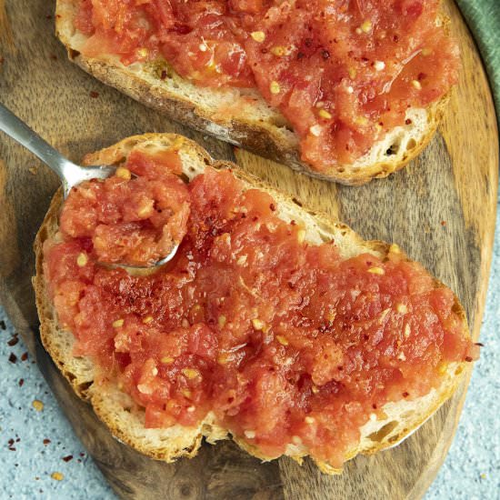 Pan con Tomate - Recipe photo by ChiliPepperMadness