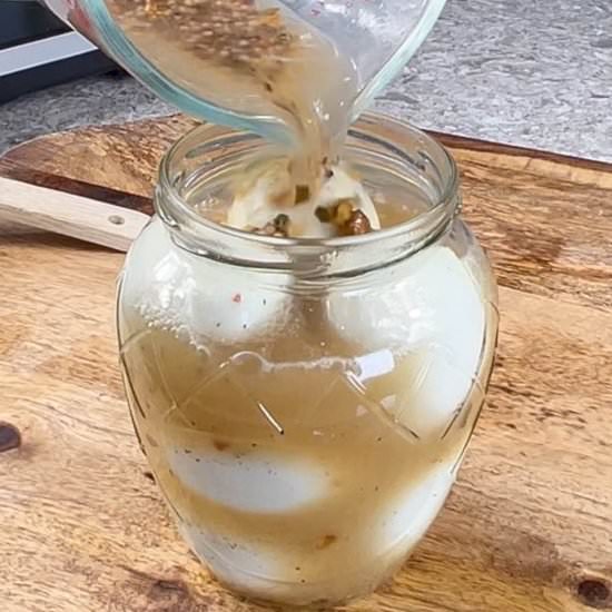 Mom's Pickled Eggs - Recipe photo by artandthekitchen