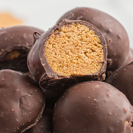 Graham Cracker Peanut Butter Balls - Recipe photo by buildyourbite