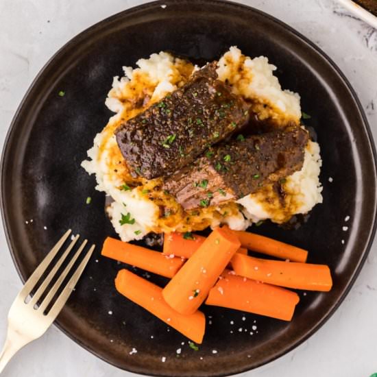 Boneless Beef Short Ribs - Recipe photo by amandascookin