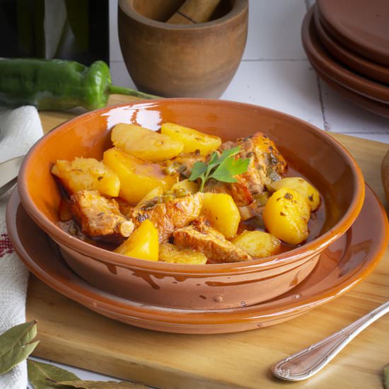 PATATAS GUISADAS CON COSTILLAS - Recipe photo by JUEGODESABORES