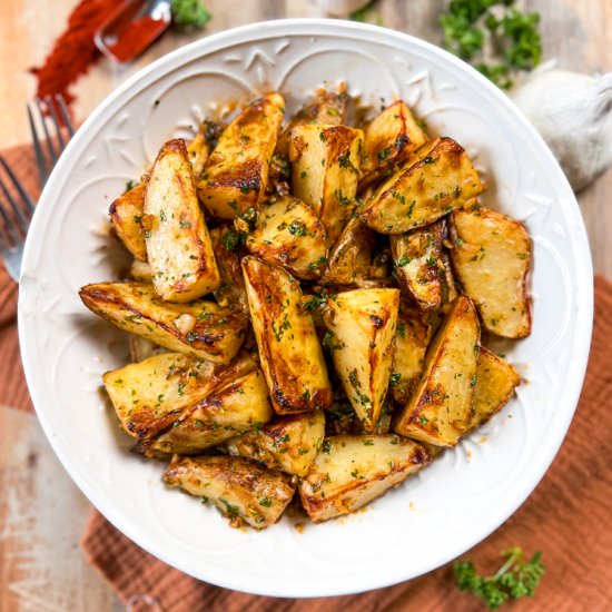 Spicy Garlic Potato Wedges - Recipe photo by Spain on a Fork