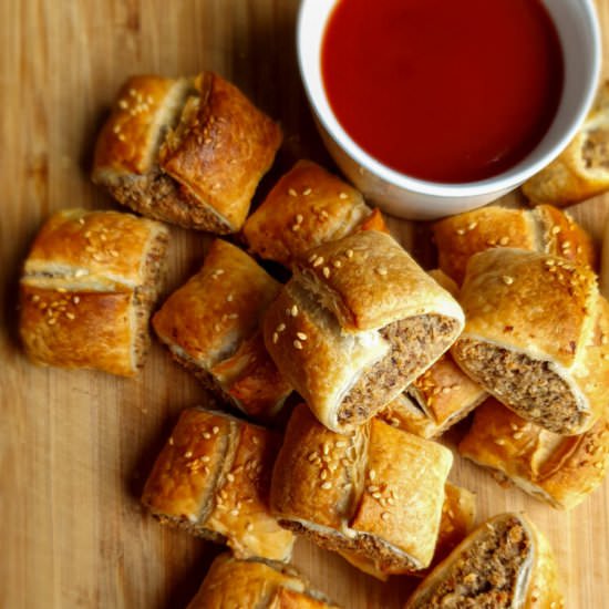 Vegan Sausage Rolls - Recipe photo by thatvegandad