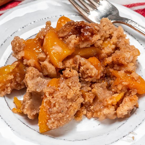 Peach Crumble Recipe - Recipe photo by KeyToMyLime