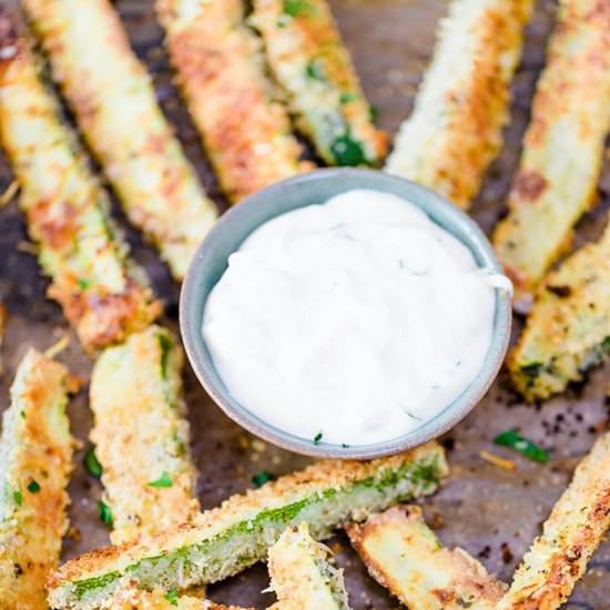 Crispy Parmesan Baked Zucchini Frie - Recipe photo by lowcarbspark