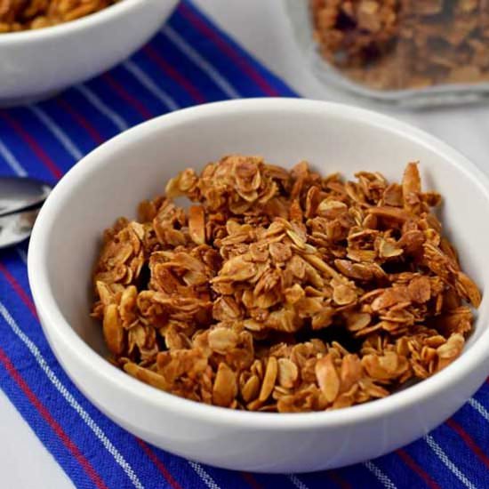 Vanilla Almond Granola (gf, df) - Recipe photo by Flavor Walk