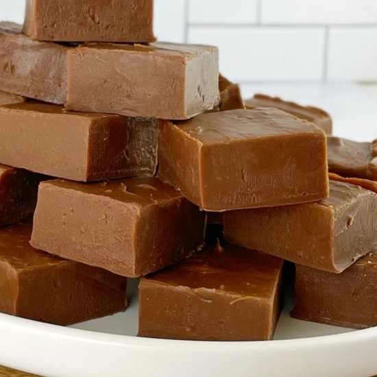 2 Ingredient Fudge - Recipe photo by chef not required