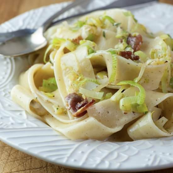 Pasta with Leeks and Bacon - Recipe photo by Framed Cooks