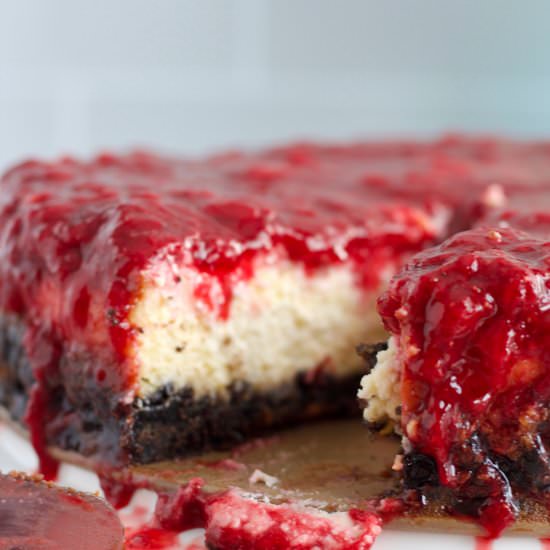 Strawberry Cheesecake w/Oreo Crust - Recipe photo by CallMePMc