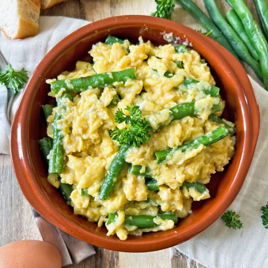 Scrambled Eggs with Green Beans - Recipe photo by Spain on a Fork