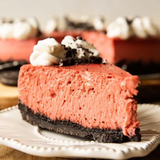 Red Velvet Oreo Cheesecake - Recipe photo by Desserts And Drinks