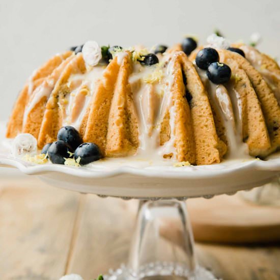 Vegan Lemon Blueberry Cake - Recipe photo by Jar Of Lemons