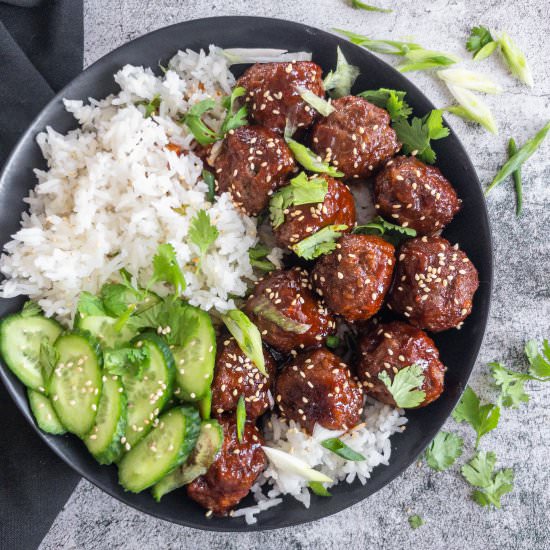 Gochujang & Maple Glazed Meatballs - Recipe photo by ThePypersKitchen
