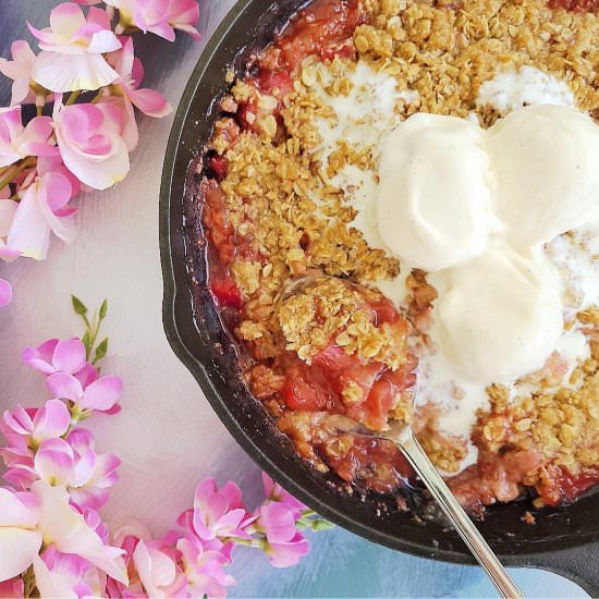 Rhubarb Crisp - Recipe photo by WhiskingWolf