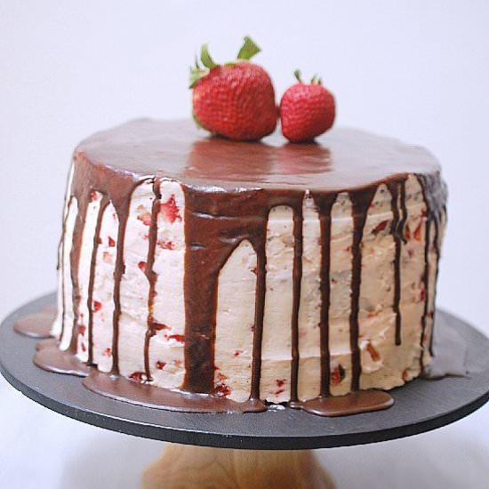 Chocolate strawberry cake - Recipe photo by evabakes