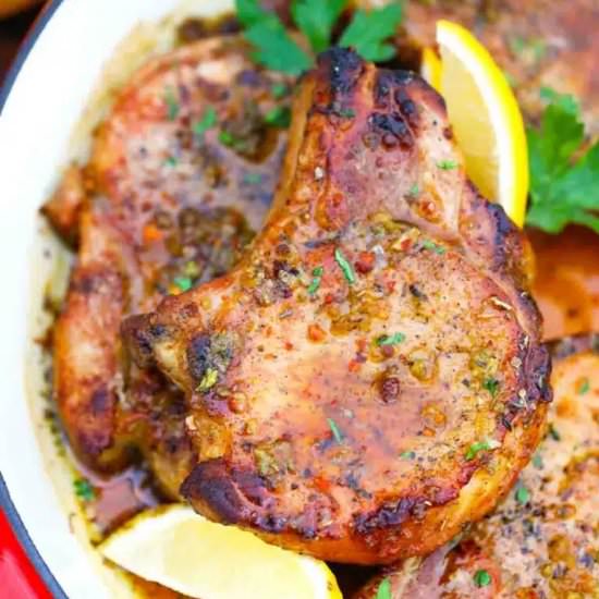 Baked Lemon Garlic Pork Chops - Recipe photo by 30minutesmeals