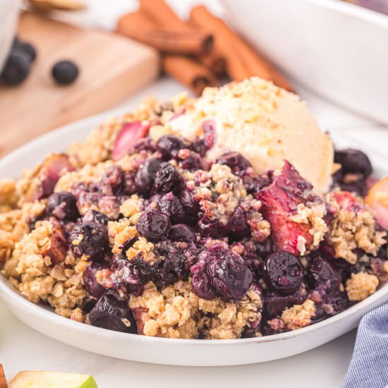 Apple Blueberry Crumble - Recipe photo by pumpkinnspice