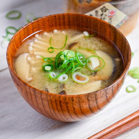 Mushroom Miso Soup - Recipe photo by Sudachi Recipes