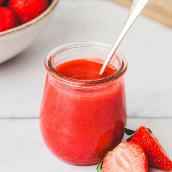 Strawberry coulis - Recipe photo by Sweetly Cakes