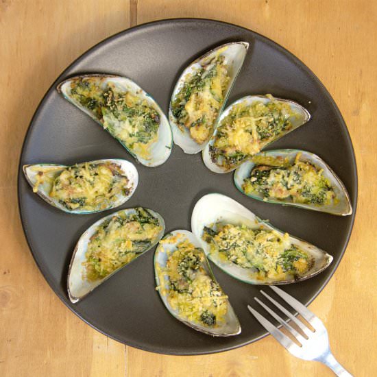 Mussels Rockefeller - Recipe photo by Hungry PeePor