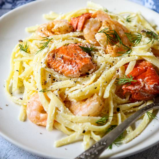Shrimp and Salmon Alfredo - Recipe photo by the food blog