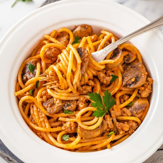 Spaghetti with Beef and Mushrooms - Recipe photo by allweeat