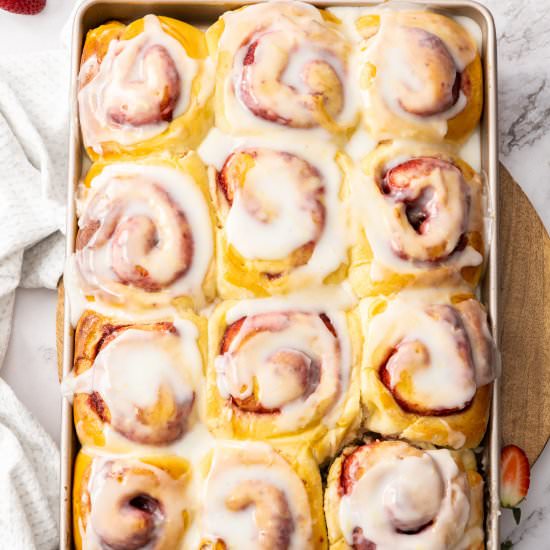 Strawberry Cinnamon Rolls - Recipe photo by sugarsaltmagic