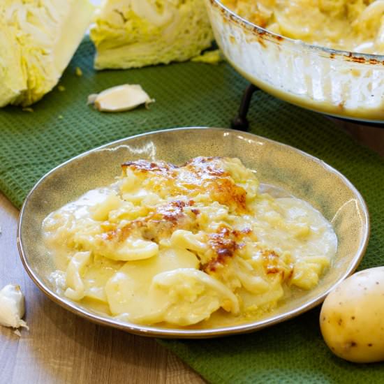 Cabbage and potato casserole - Recipe photo by mecooks.com
