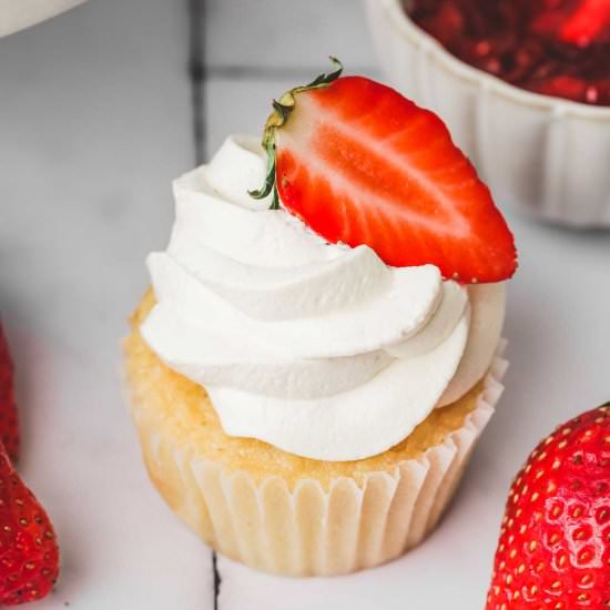 Strawberry filled cupcakes - Recipe photo by Sweetly Cakes