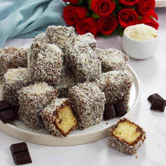 Coconut Cake Bites - Recipe photo by fooodlove