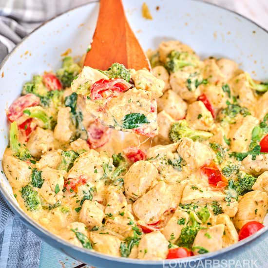 Garlic Chicken with Broccoli - Recipe photo by lowcarbspark