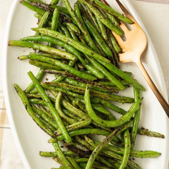 Blackened Green Beans - Recipe photo by debsdailydish