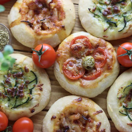 Mini Pizzetta - Recipe photo by Food Nutters