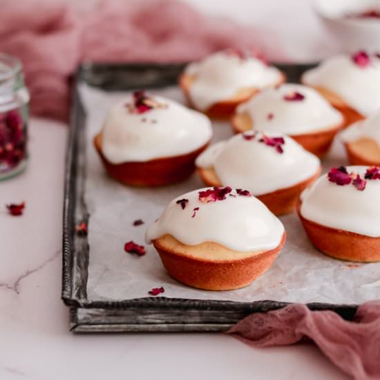 Lemon and rose mini cakes - Recipe photo by vanillafrost4