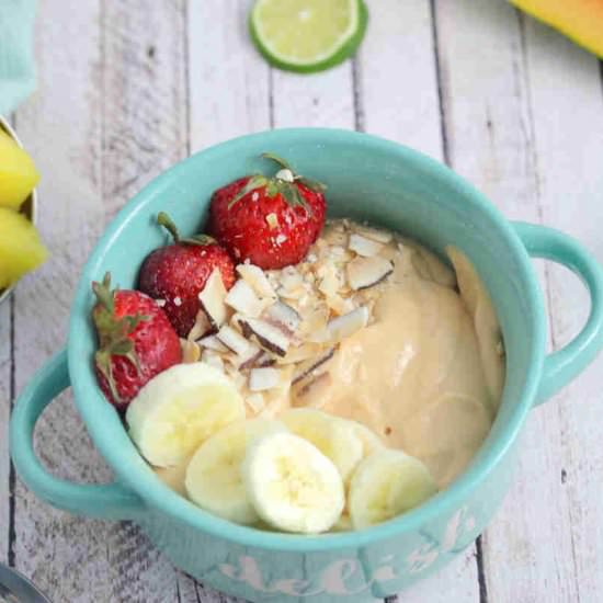 Papaya Smoothie Bowl - Recipe photo by Fitasamamabear
