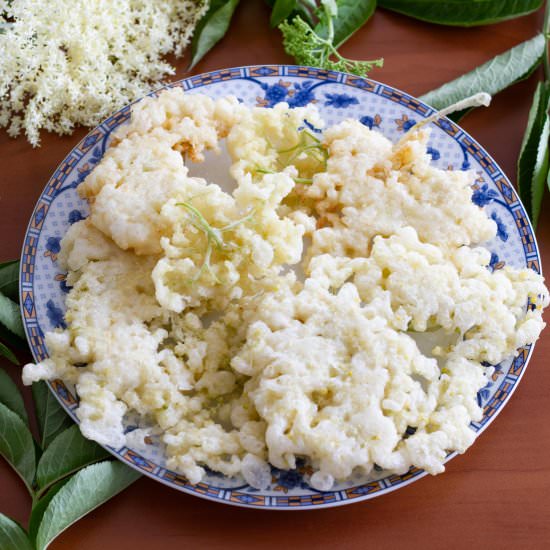 Elderflowers in tempura - Recipe photo by mecooks.com